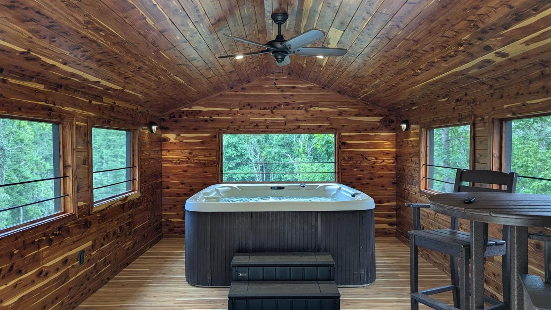 Red Roof Mountain Cabin With Starlink Internet! Stanley Exterior photo